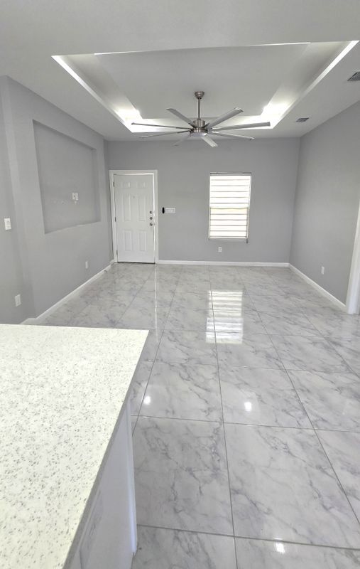 Foto del edificio - 919 N Blair Ave