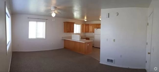 Building Photo - 895 Andrews Pl