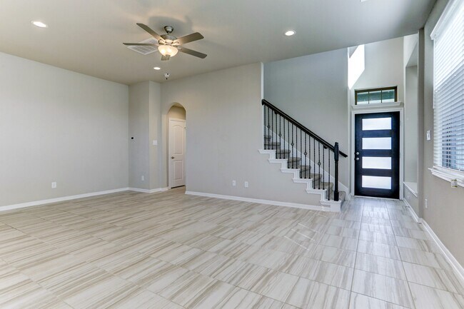 Building Photo - 2527 Terrace Point Dr