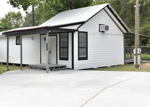 Building Photo - 1928 Lori Ln