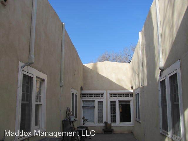 Building Photo - 1105 Marquette Ave NW
