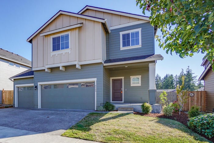 Primary Photo - BEAUTIFUL FOUR BEDROOM HOME IN RIDGEFIELD