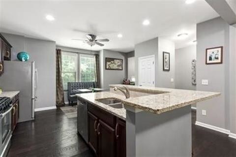 Building Photo - 4176 Laurel Creek Ct SE