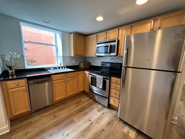 Kitchen - 209 N 19th St