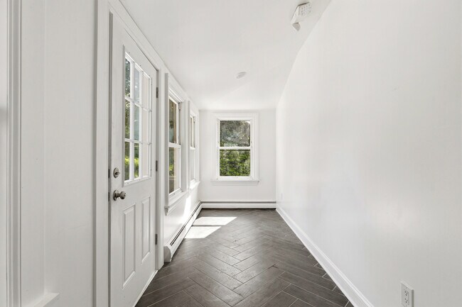 Foto del edificio - 481 Danforth St