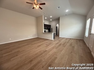 Foto del edificio - 405 Emma Dr