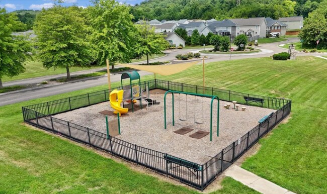 Building Photo - 6125 E McMillan Creek Dr