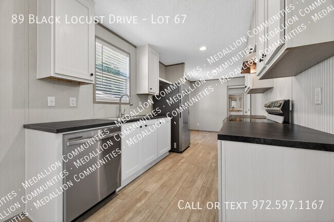 Foto del edificio - 89 Black Locust Dr