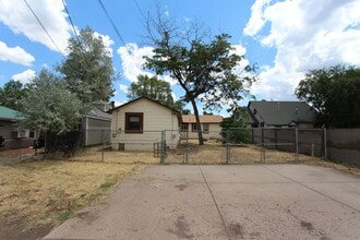 Building Photo - 811 N Humphreys St
