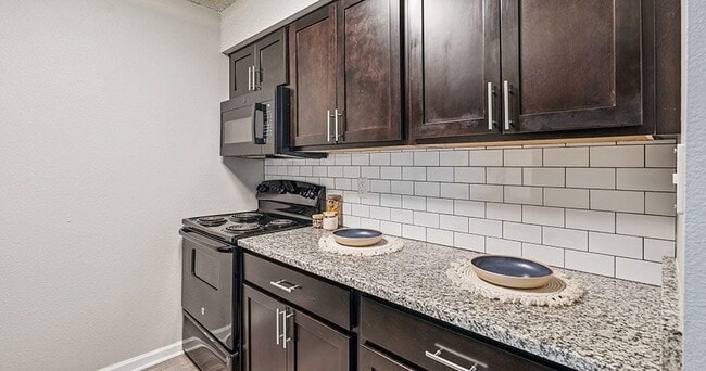 Building Photo - Westpointe Apartments & Townhomes