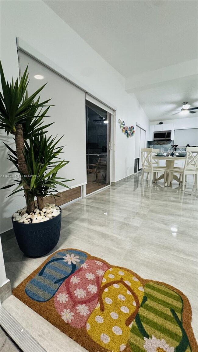 Foto del edificio - 60 SE Marlin Ave