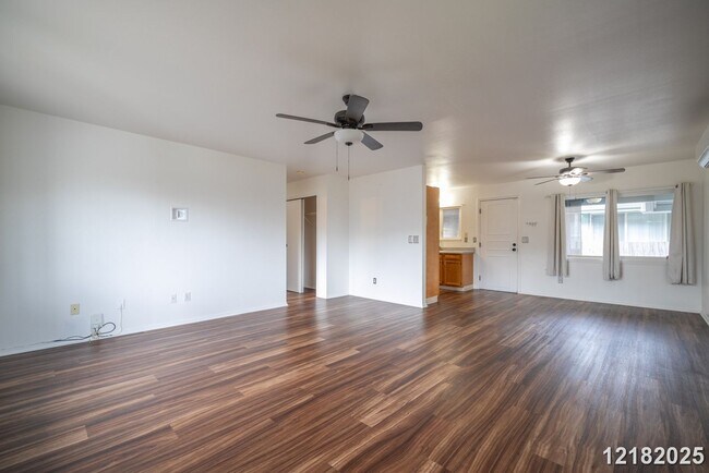 Building Photo - Spacious 4-Bedroom Home in Desirable Ewa Beach Neighborhood