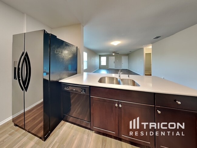 Foto del edificio - 5549 Berea St