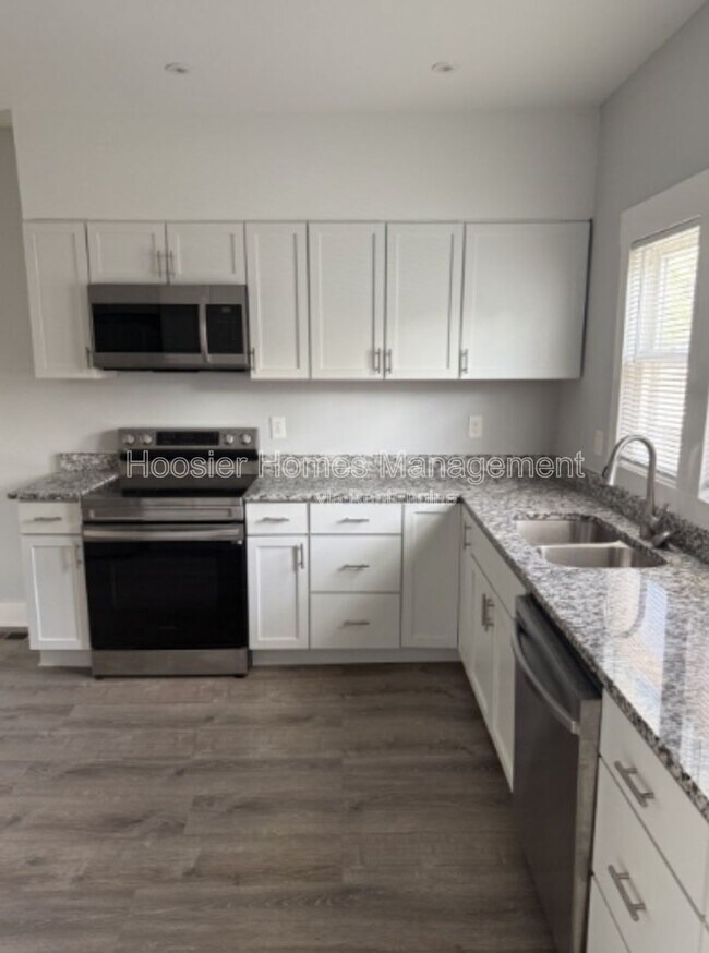 Foto del edificio - 2519 N College Ave