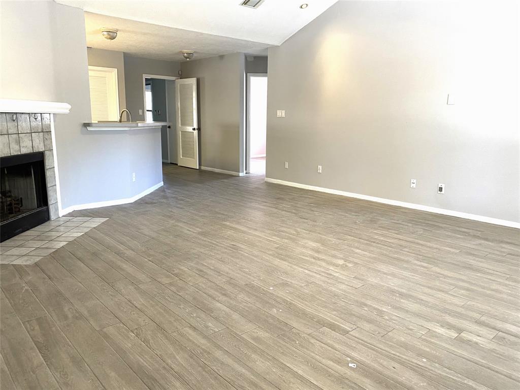 Foto principal - 9207 Walnut Glen Dr