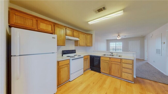 Foto del edificio - 1511 Hollow Hill Dr