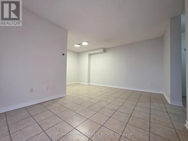 Photo du bâtiment - 175 Hilda Ave