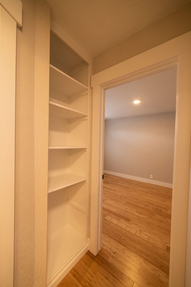 Foto del edificio - 269 S Montgomery St