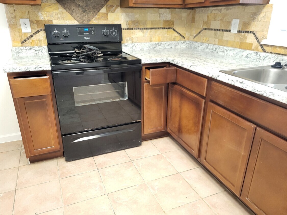 Foto del edificio - 13839 Walnut Hollow Ln
