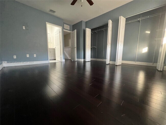 Foto del edificio - 8211 SW 27th St