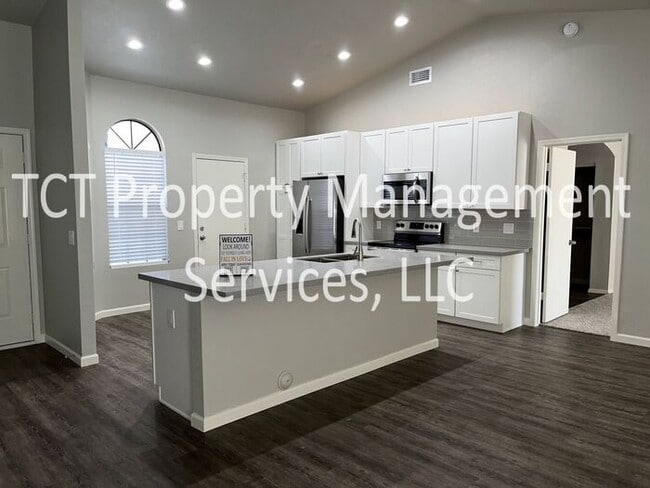 Foto del edificio - Beautifully Remodeled 3 Bedroom Home in Gi...