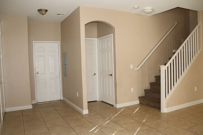 Building Photo - BEAUTIFUL 3 BEDROOM CONDO IS LOCATED IN AM...