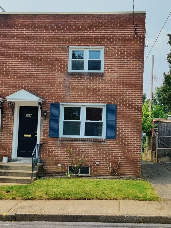 913 High St, Lancaster, PA 17603 Townhome Rentals in Lancaster PA