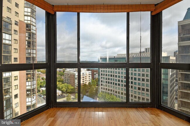 Foto del edificio - 900 N Stafford St