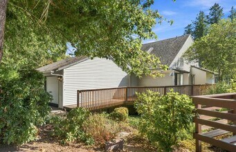 Building Photo - 4965 SW 152nd Ave