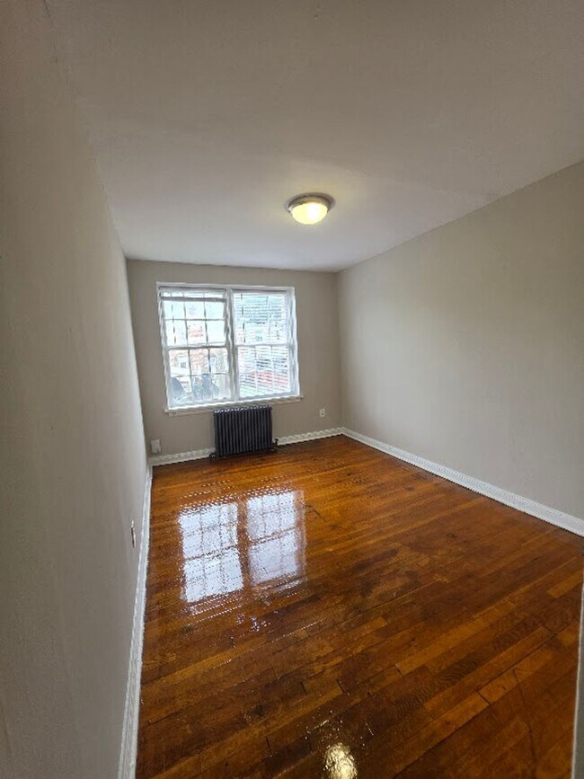 Foto del edificio - 3300 East Capitol St NE