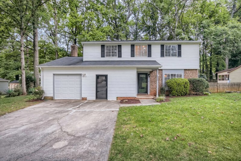 Primary Photo - 6402 Holly Knoll Dr