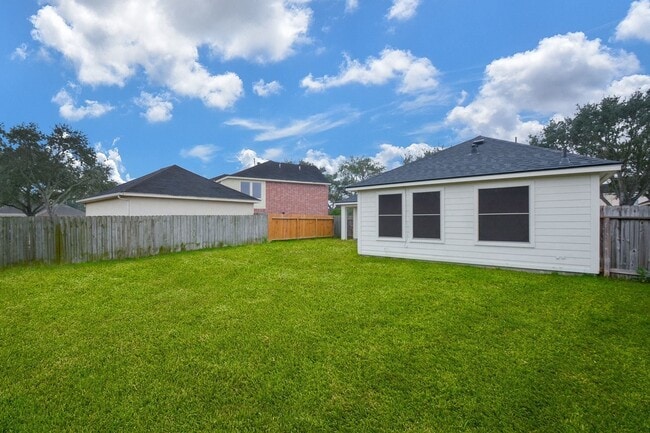 Building Photo - 2811 Eros Ln