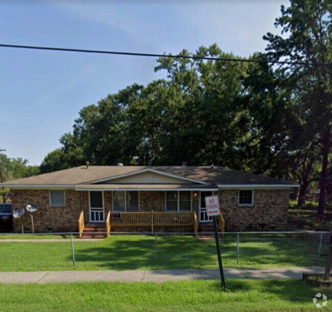 Pinewood Vista Apartments under 2,500 Charleston, SC 2 Rentals