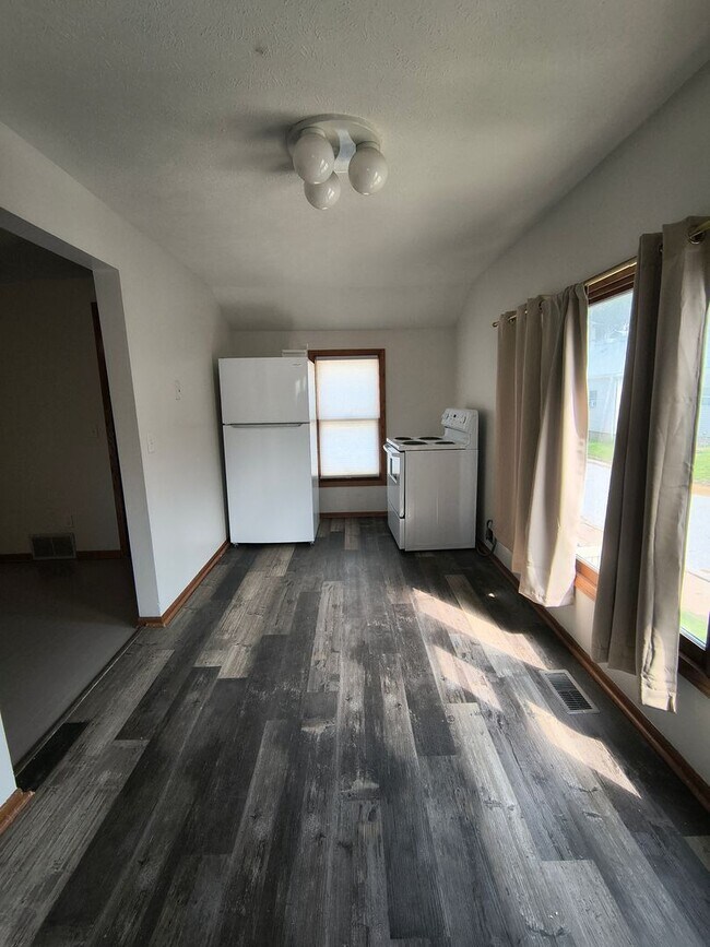 Foto del edificio - 1218 Pleasant St