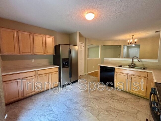 Building Photo - 7 Thorton Ct