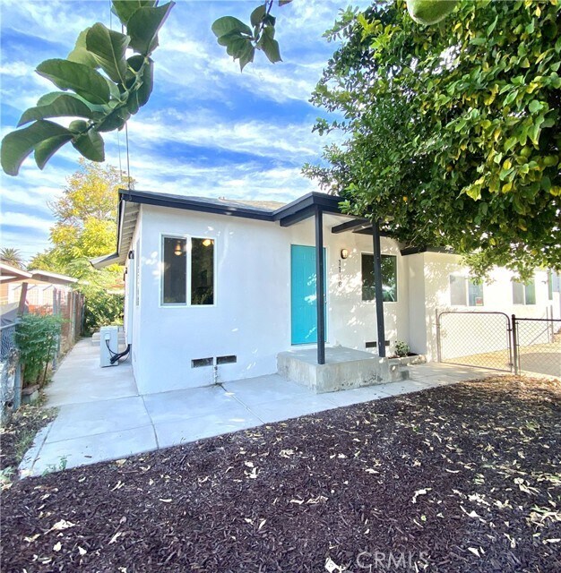 1146 W Congress St, San Bernardino, CA 92410 Townhome Rentals in San