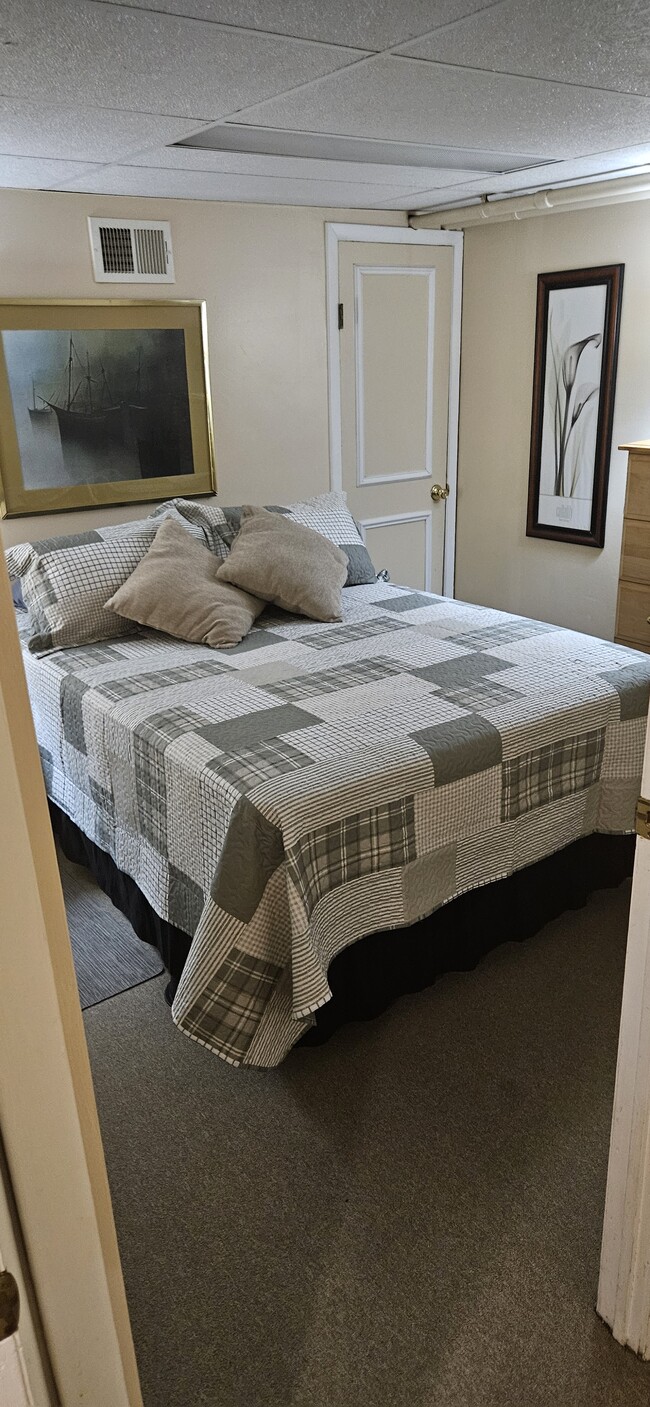 Dormitorio del apartamento - 5737 13th St NW