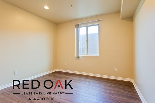 Foto del edificio - 8747 Sepulveda Blvd