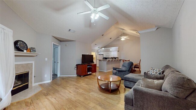 Foto del edificio - 7911 Plum Orchard Way