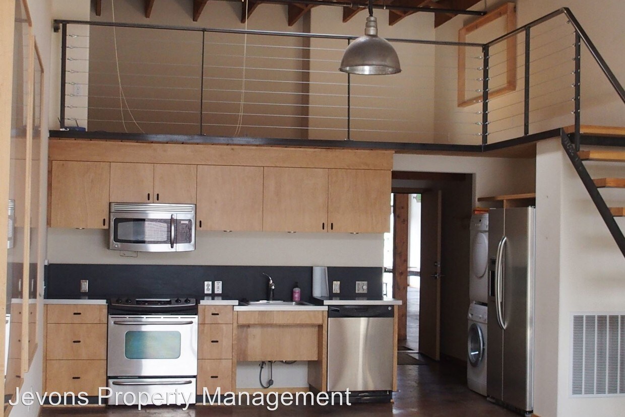 Primary Photo - Studio, 1 bath House - 502 Wisconsin Ave #12