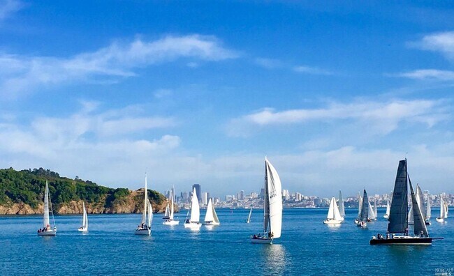 Foto del edificio - 105 Paradise Dr