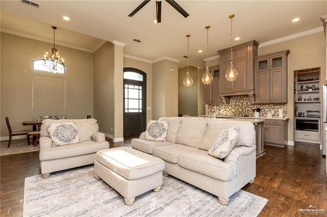 Building Photo - 10 W Alteza Dr