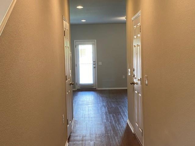 Building Photo - 9510 Woodvale Dr