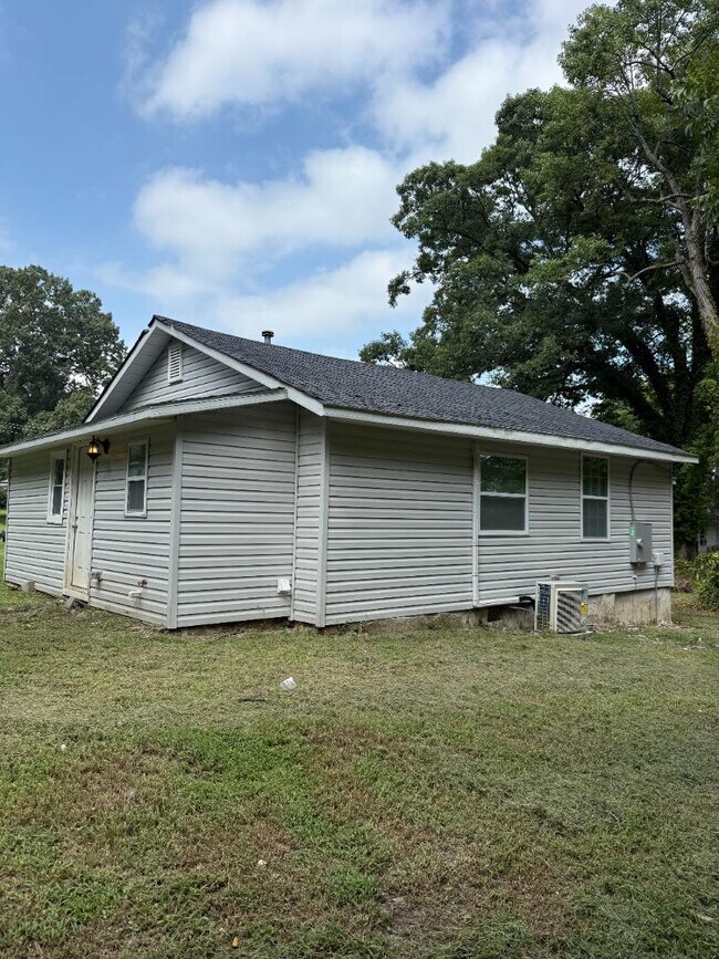 Foto del edificio - 910-B Richardson Ave.