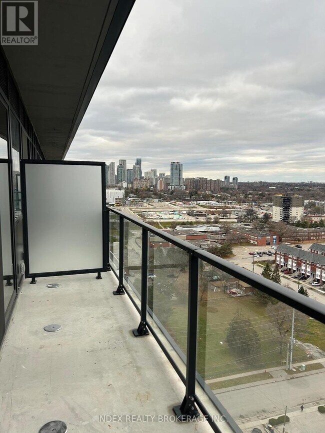 Building Photo - 3009 Novar Rd