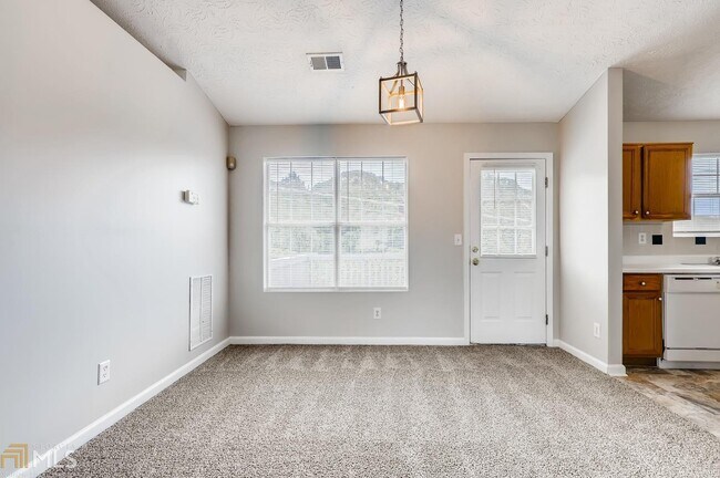 Building Photo - 6597 Anson Ct