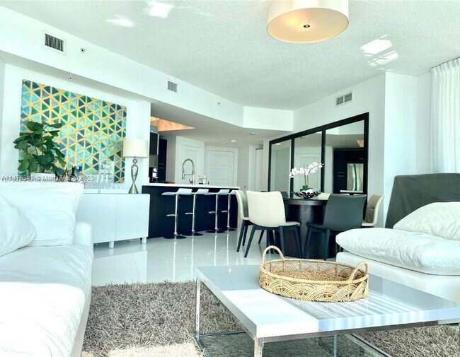 Foto del edificio - 250 Sunny Isles Blvd
