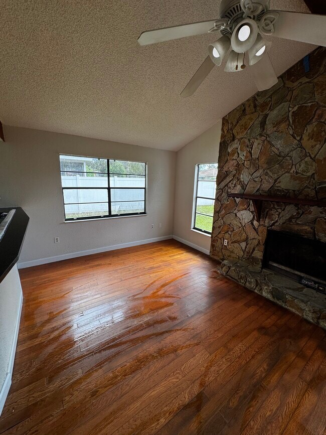 Foto del edificio - 4709 Parkway Blvd