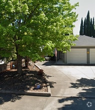 Building Photo - 2946-2946 Stacie Wy