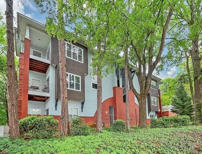 Stunningly Updated 2BD/2BA Ground Floor Un... - Stunningly Updated 2BD/2BA Ground Floor Un... Apartment